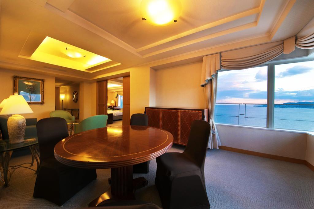 Hotel Seaside Maiko 4*